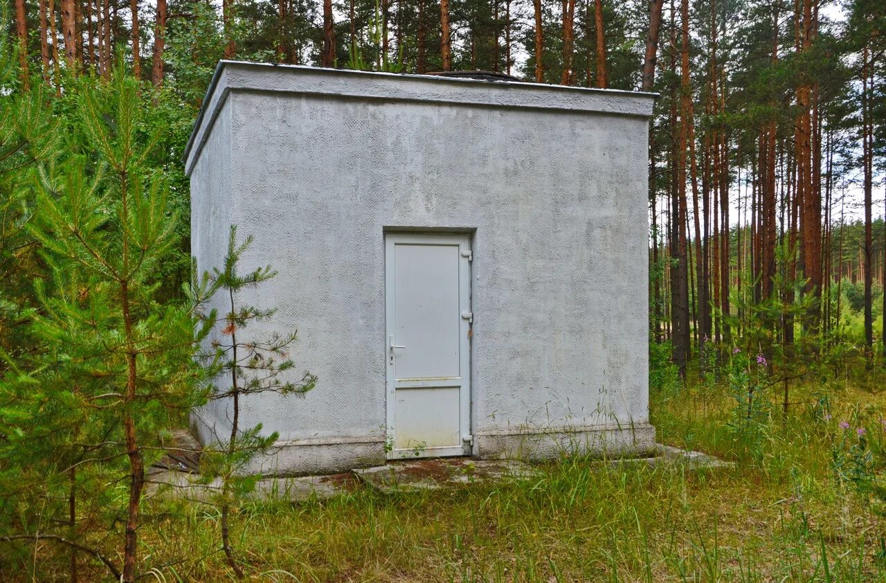 Надземный павильон водозаборной скважины. 94 скважина томского водозабора. Санаторий скважина номер 6. Блок бокс для скважинного водозабора. Водозабор водоканала.