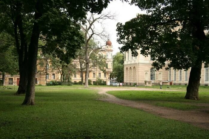 Академический сад санкт петербург. Академический сад санкт петербург. Академический сад санкт петербург. Парк академии художеств на васильевском острове. Академический сад санкт петербург.