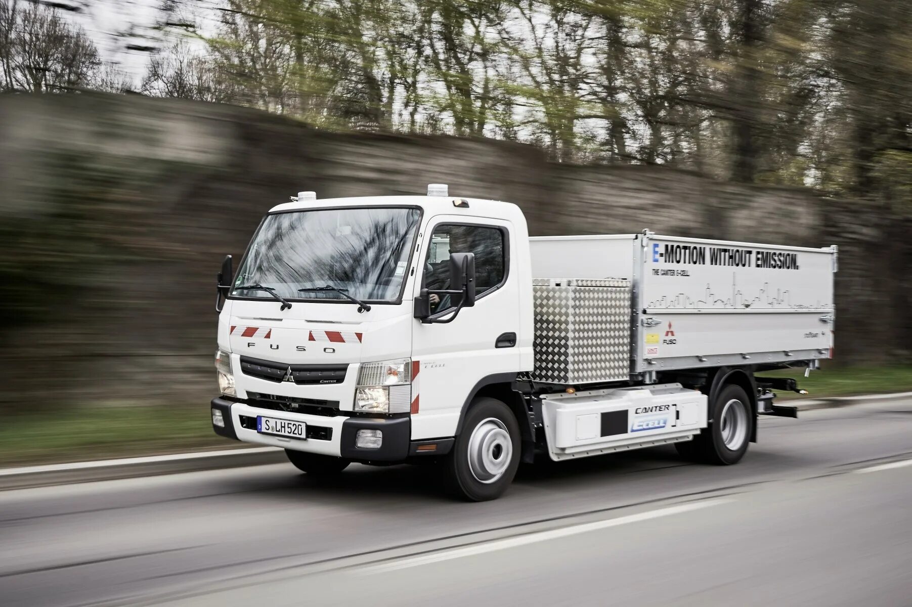 Грузовик митсубиси кантер. Mitsubishi Fuso Canter. Грузовик Fuso Canter. Мицубиси Фусо Кантер. Mitsubishi Canter 6 поколение.