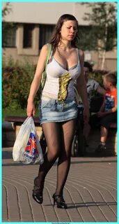 Грудастая на улице