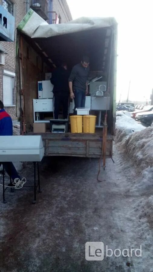 Переезжаю в ижевск. Грузчики Ижевск. Квартирный переезд в Ижевске. Услуги по переезду квартиры Ижевск. Переезд Ижевск с грузчиками квартирный цена.