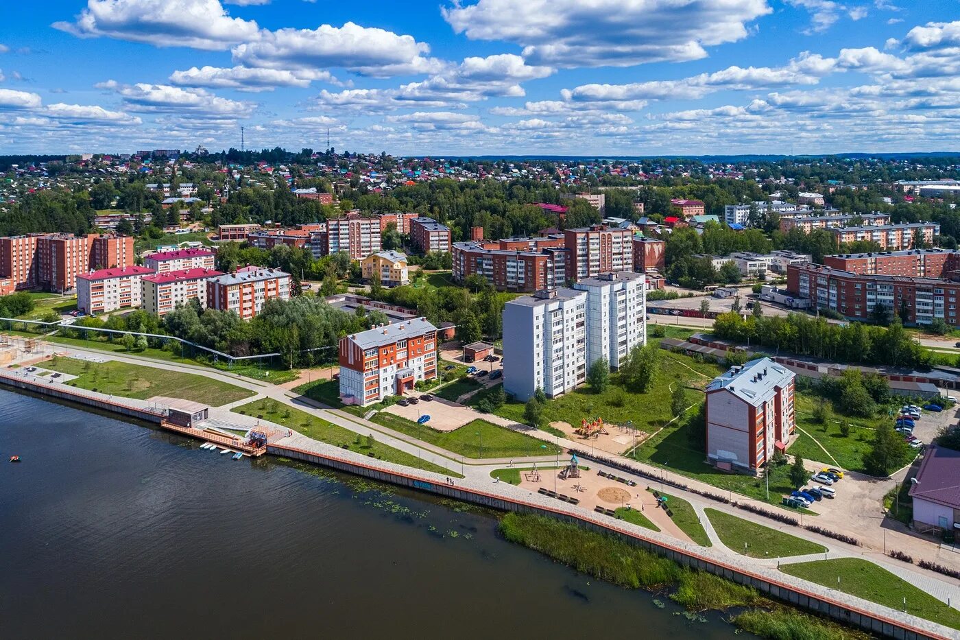 Воткинск центральная площадь. Улица мира воткинск. Воткинск магазин автозапчастей. Закиева воткинск. Воткинский парк удмуртия.