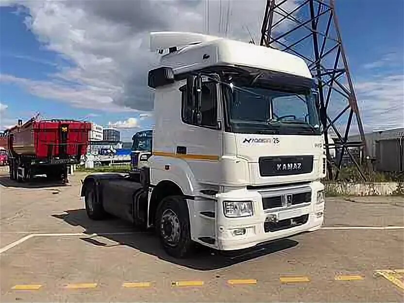 Камаз 2019 год. Камаз 65115 тягач. Камаз 6520 новый. Камаз 2019 года. Камаз 2019 ключ.