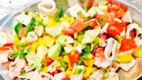 Кальмары огурец кукуруза