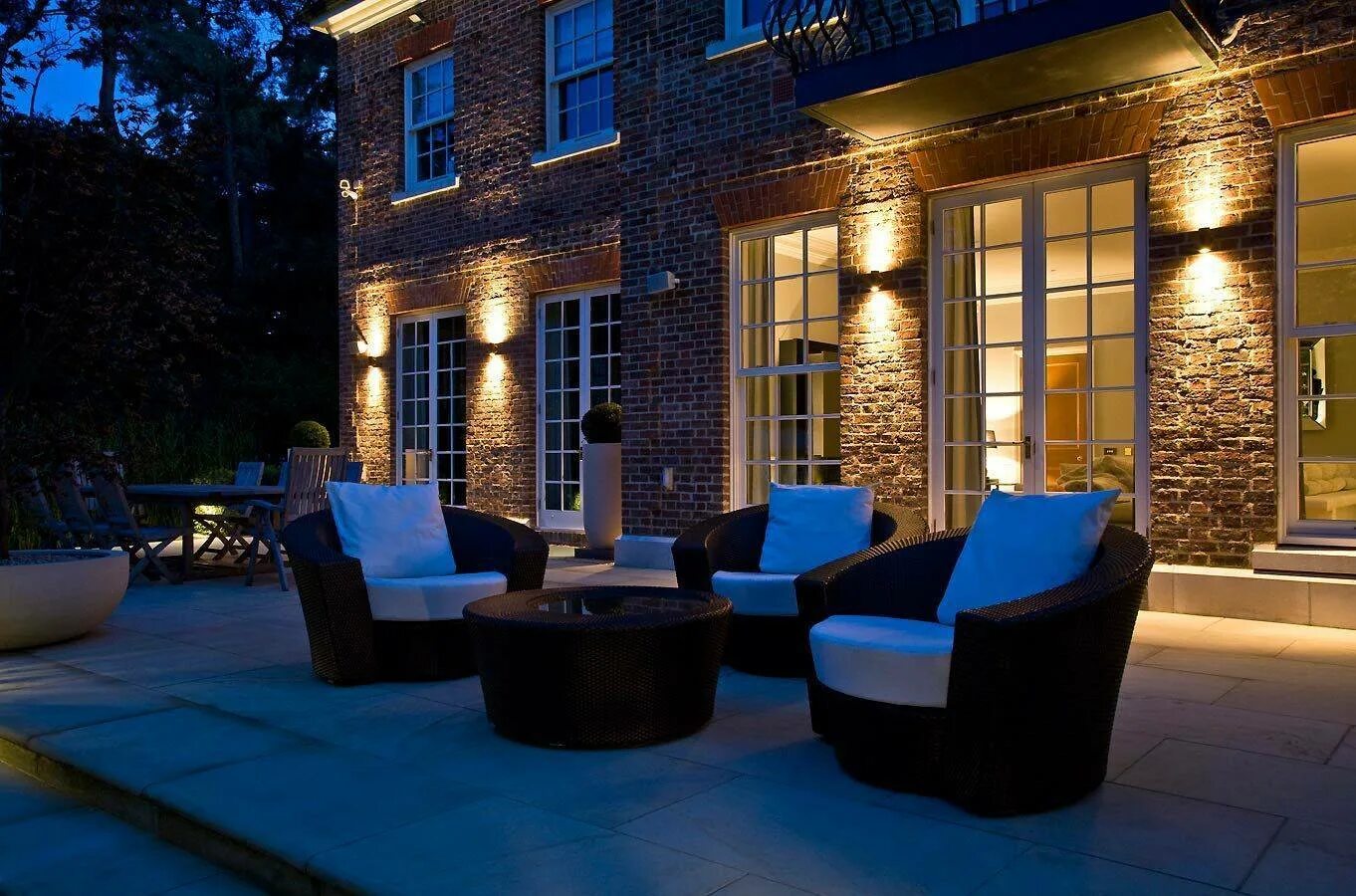 Подсветка коттеджа. Уличное освещение. Led solar street light / светодиодный солнечный уличный светильник. Уличный светильник slv 231475. Светильники на дом уличные фасад.