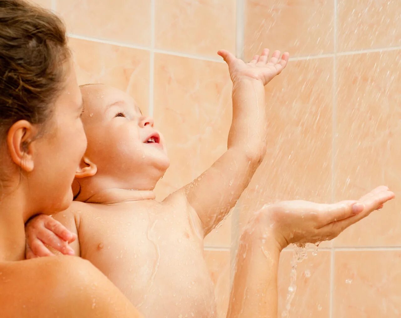 Дочки Shower. Мама Shower. Shower with daughter.