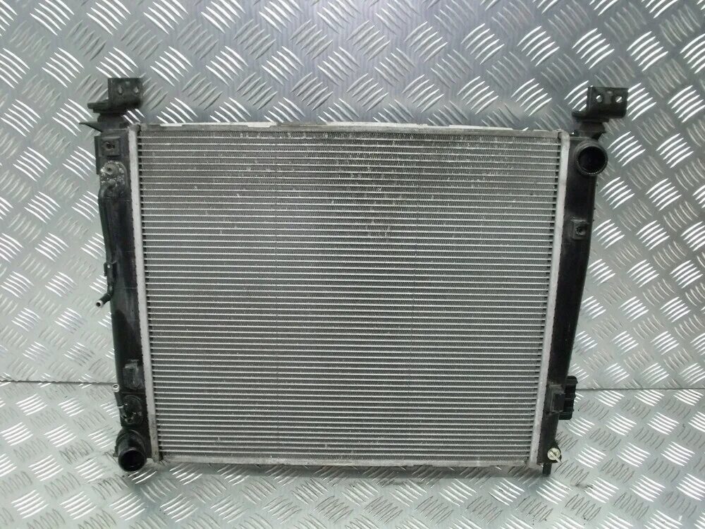 Радиатор охлаждения киа соул 2012 года. Радиатор на киа соул сгнил. Радиатор соул. 25310-j3050. Hyundai / kia 25310 3k860.