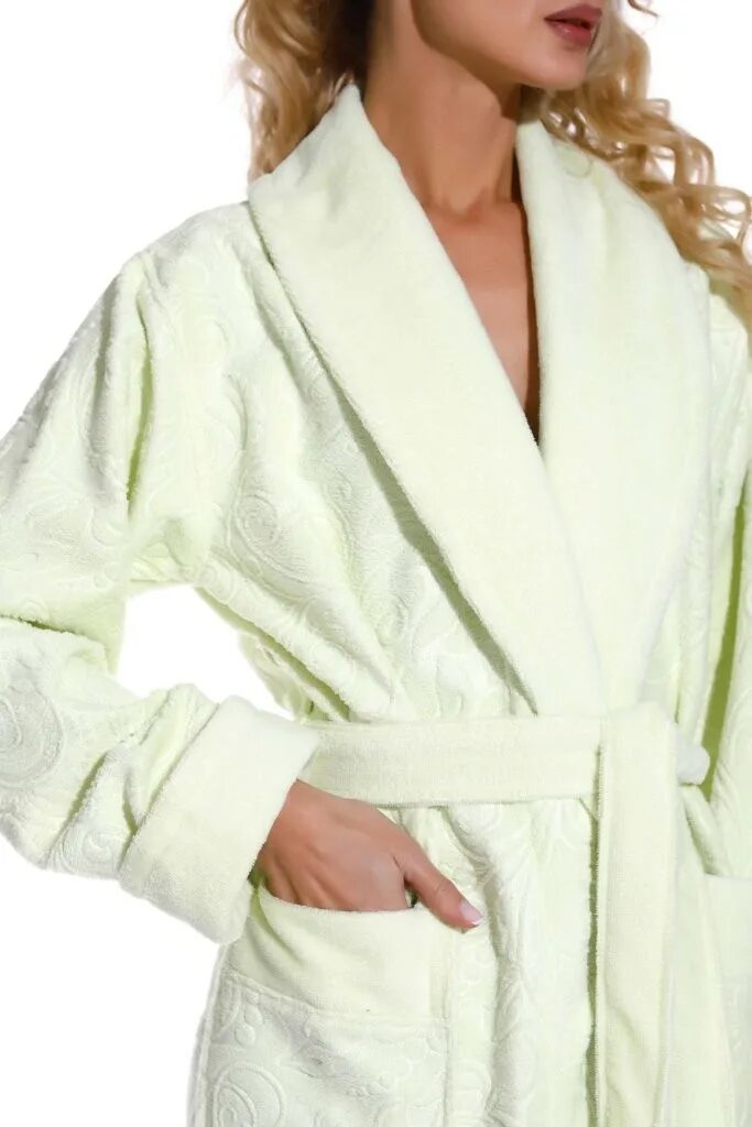 Домашние махровые халаты. Clever mx430610 махровый халат. Халат банный женский. Халат махровый женский красивый. Махровый халатик женский.