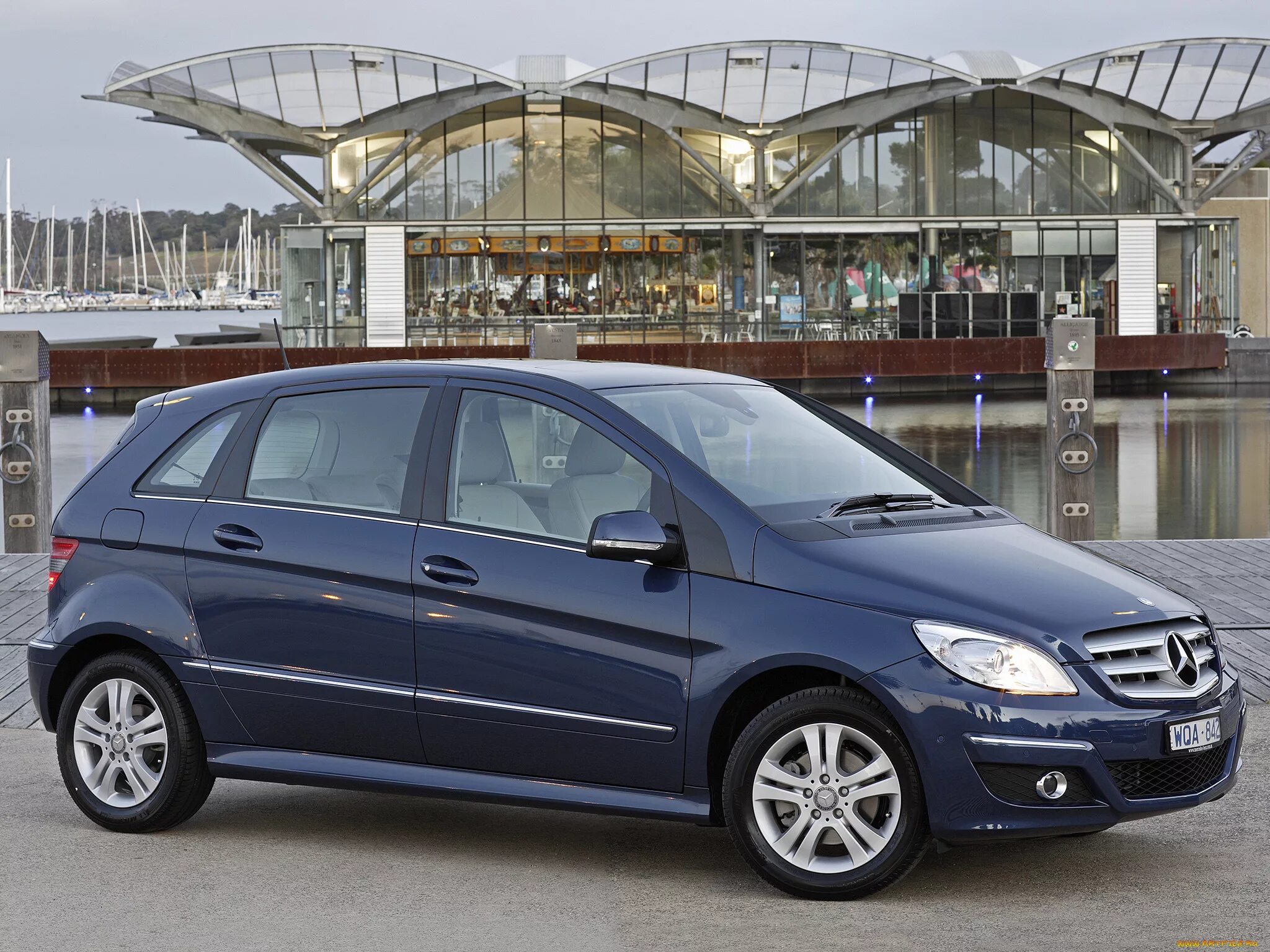 Мерседес б с пробегом. Mercedes Benz b200. Mercedes-Benz b-klasse 2009. B200 Mercedes 2009. Mercedes Benz b200 w245.