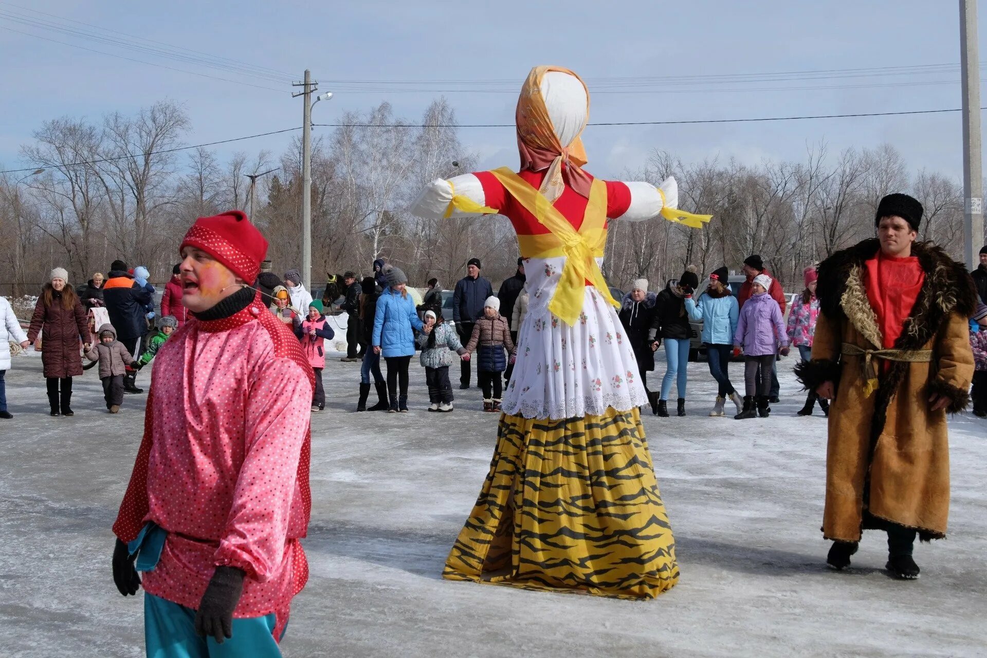 Одежда на масленицу для мальчика. Костюм Масленицы. Наряд на Масленицу. Костюм на МАСЛЕНМ. Костюмы на Масленицу для детей.