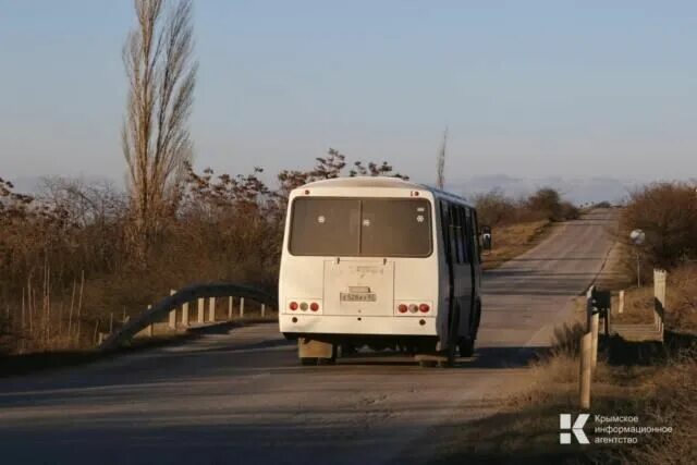 Автобус через раздольное. Автобус раздольное евпатория. массажный автобус.