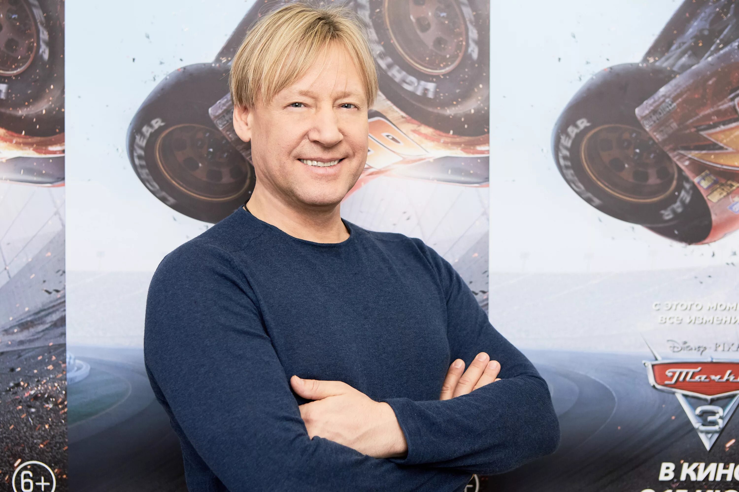 кто озвучивал молнию маккуина на русском. кто озвучивал молнию маккуина на русском. кто озвучивал молнию маккуина на русском. оуэн уилсон молния маккуин тачки. оуэн уилсон маккуин.