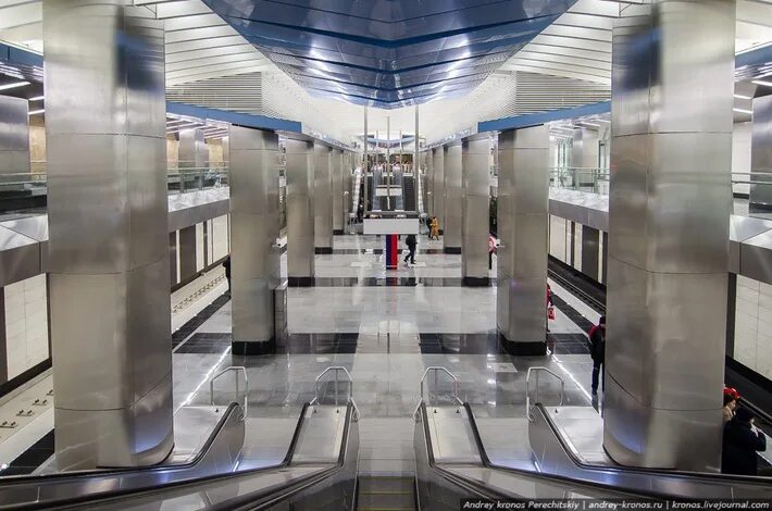 Метро выставочная метрополитен