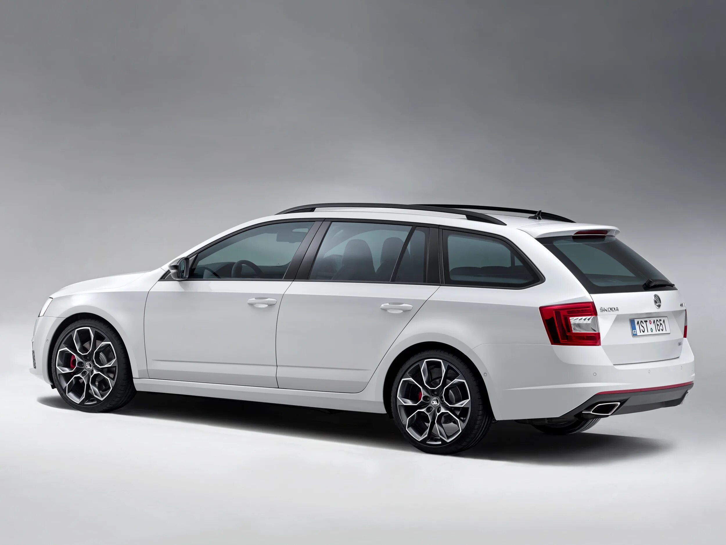 Škoda Octavia 2013 универсал. Skoda Octavia RS Wagon. Škoda Octavia Combi RS. Skoda Octavia RS Combi 2014.