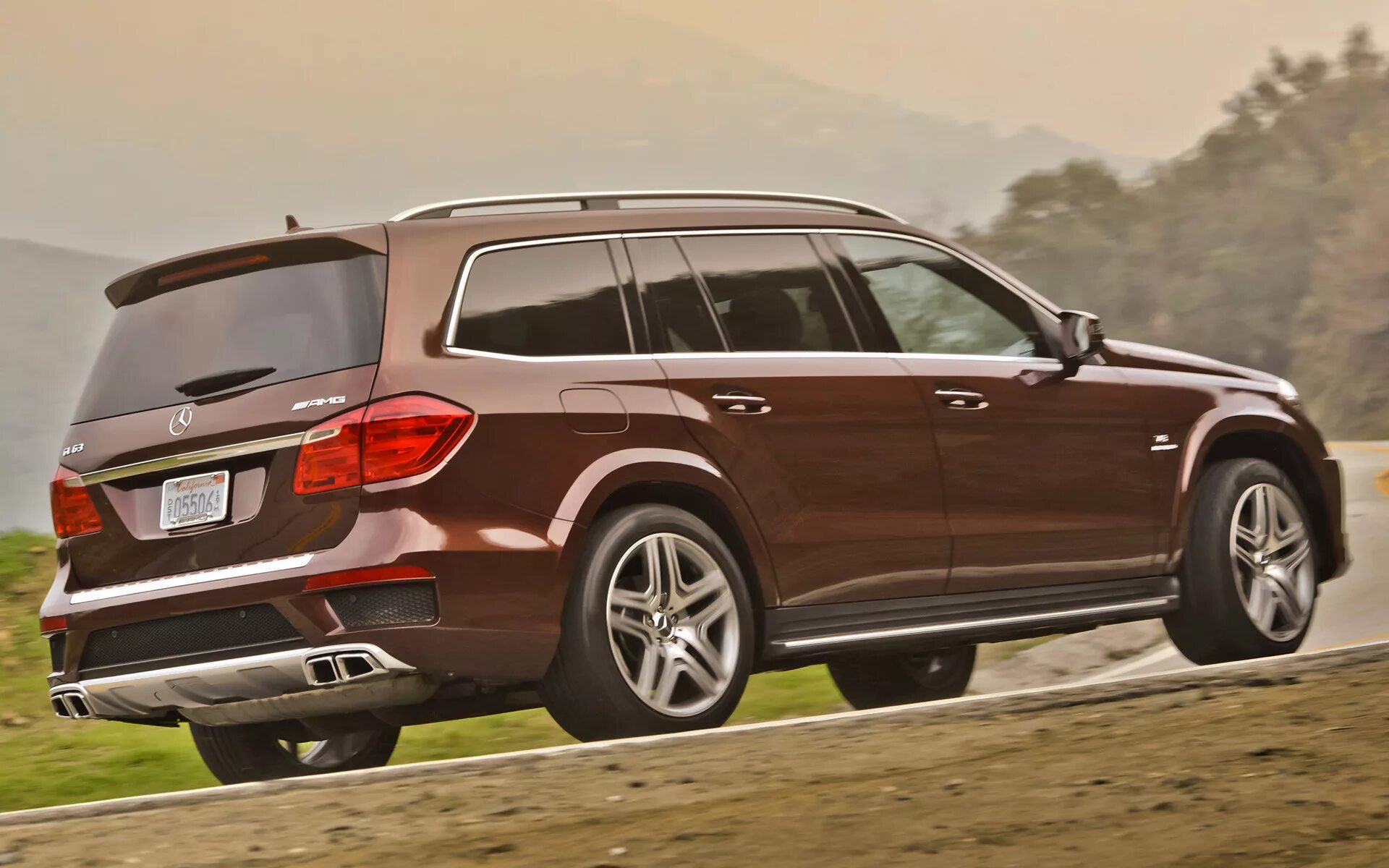 Mercedes-benz gl-class 450. Корей дафан и авирон подняли бунт. Корея дафана и авирона. Мерседес-бенц gl 550. Мерседес gl 550 amg.