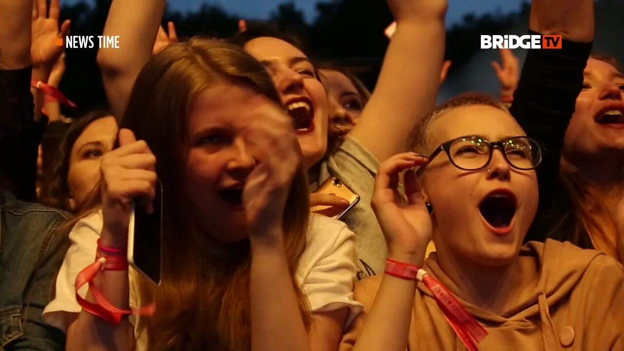 Bridge tv 2006. Baby time bridge tv телевизор. Bridge tv classic. Телеканал rusong tv. Детские видеоклипы.