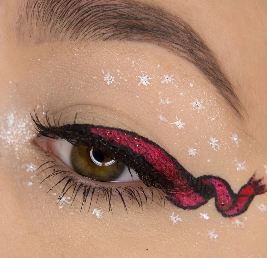 Прикольный макияж на новый год. Новогодний креативный макияж. Макияж на новый год в школу. Макияж на новый год в школу. Необычный макияж на новый год.