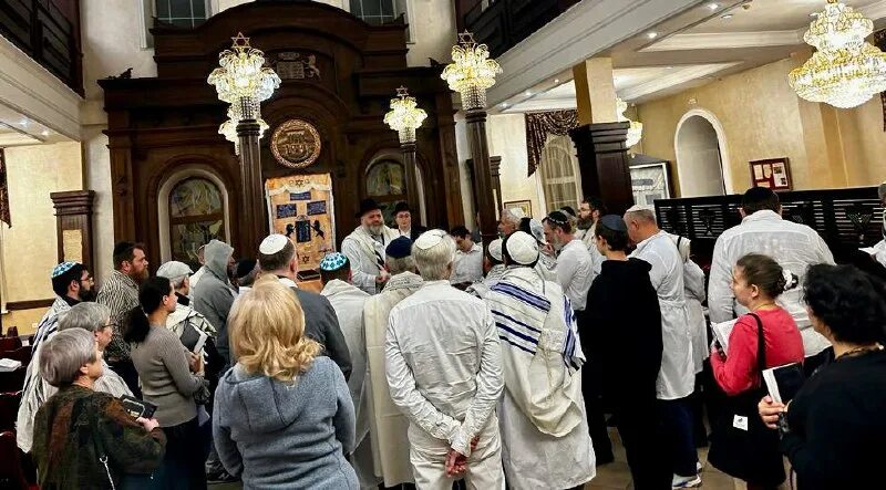 Посетить синагоги. Синагога молельный зал. Посетить синагоги. Посетить синагоги. Посетить синагоги.