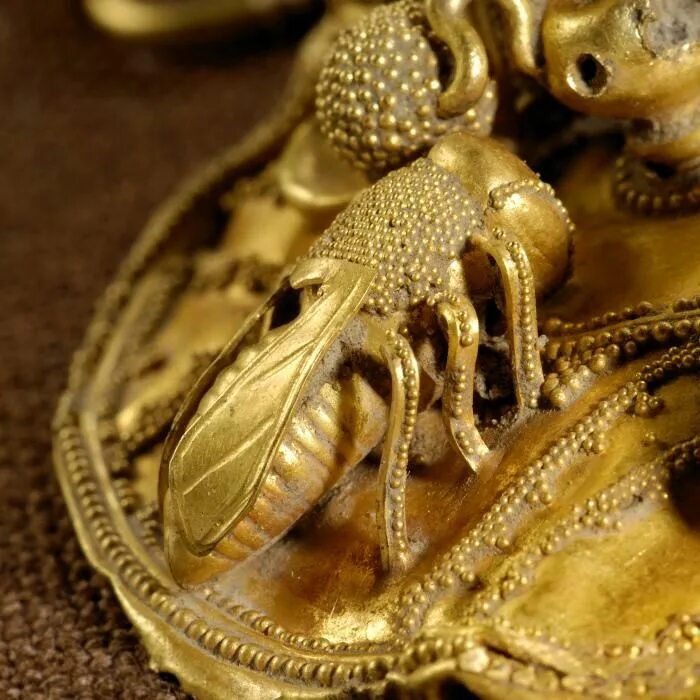 Gold bees