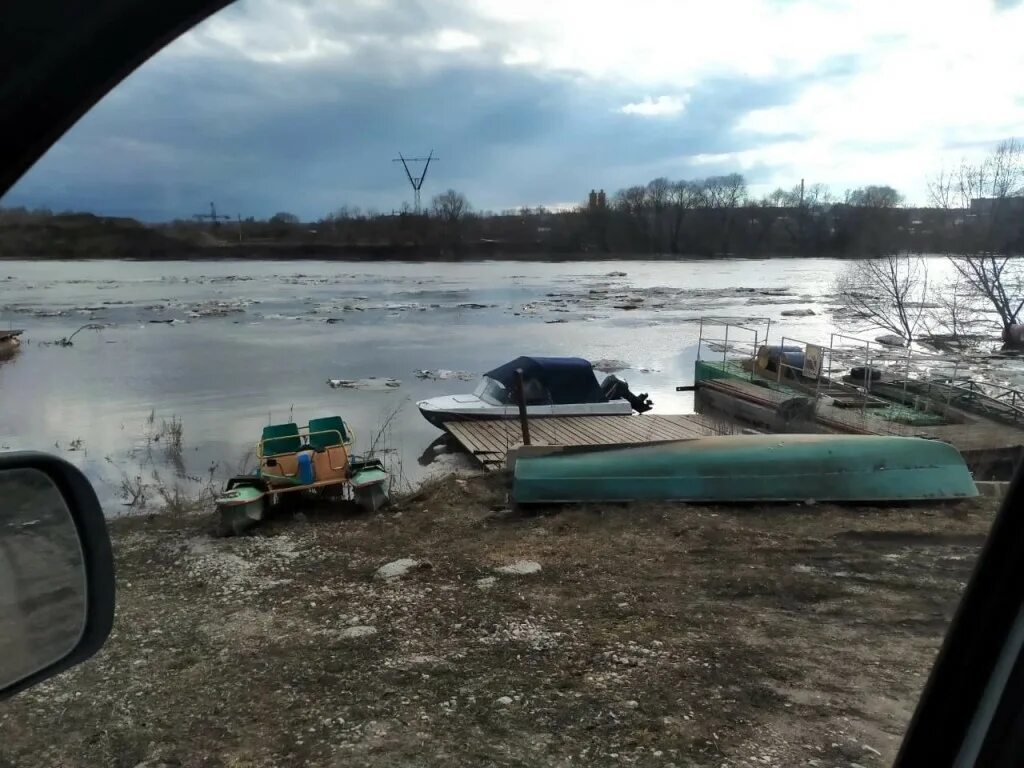 Лето жара. Алексин слухи подсмотрено. По улицам алексина. Малахово алексин. Город алексин 2004 год.