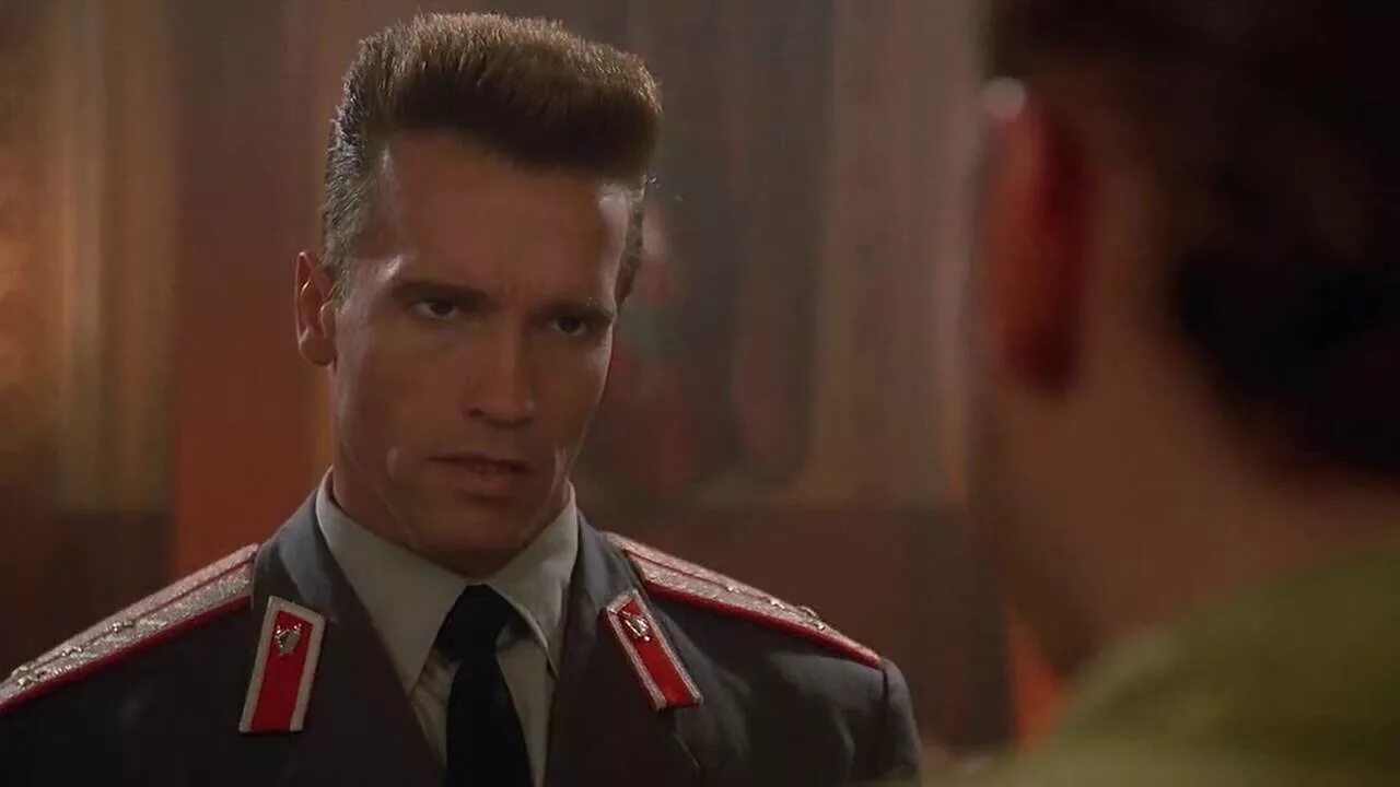 Шварценеггер красная жара. Красная жара песни. Красная эара арнольдшварценеггер. Красная жара песни. Красная жара песни.