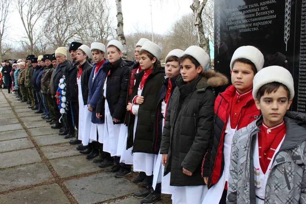 Погода село грушевское. Село Грушевское Александровский район Ставропольский край. Освобождение ст Грушевской. 8 Школа села Грушевского здание. Известные люди из села Грушевского Ставропольского края.