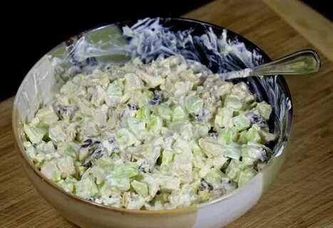 Салат чернослив с курицей огурцом яйцом
