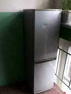 Работающий холодильник отдать