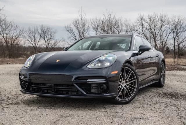 Panamera gt3. Porsche panamera turbo 2019. Porsche panamera gts 2022. Панамера 2019. Порше панамера 2019.
