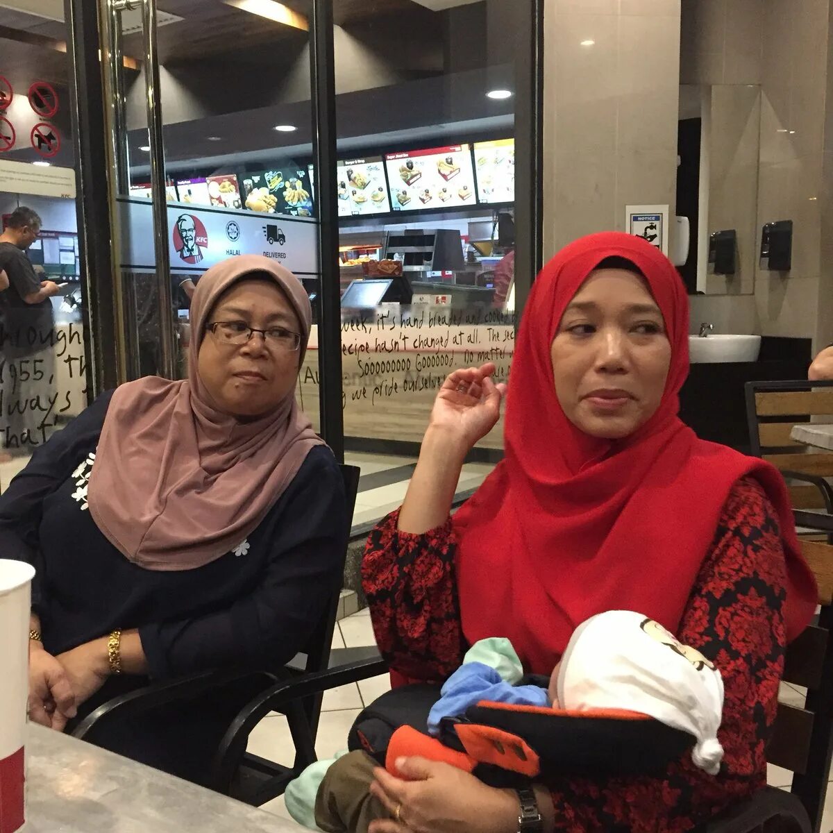 Twitter selingkuh. Twitter selingkuh. Istri orang twitter. Tante nancy. Selingkuhan.