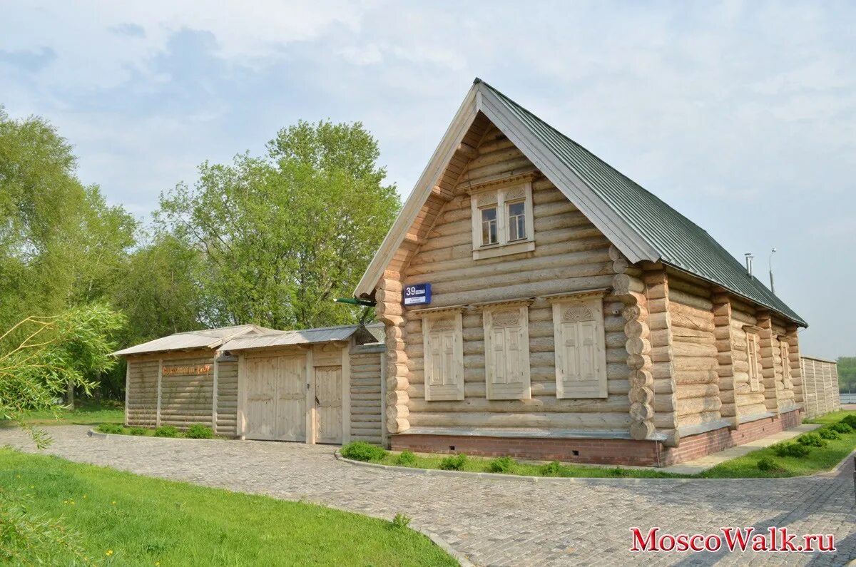 коломенское музей-заповедник соколиный двор. коломенское экскурсии по соколиному двору. соколиный двор в коломенском. соколиный двор в коломенском. коломенское конюшенный соколиный двор.