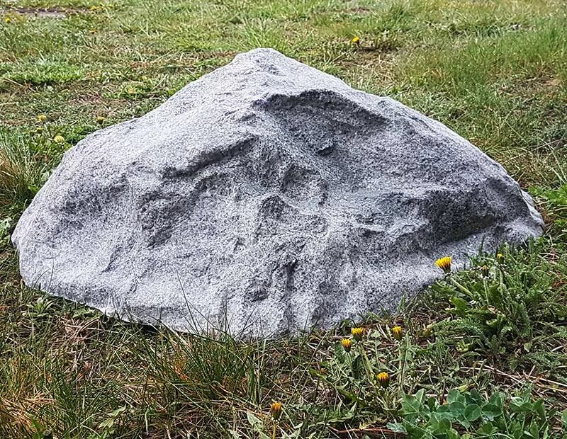 Купить камень на люк. Экопарковка валун камень. Искусственные камни валуны. Искусственный булыжник. Декоративная крышка глыба камня.