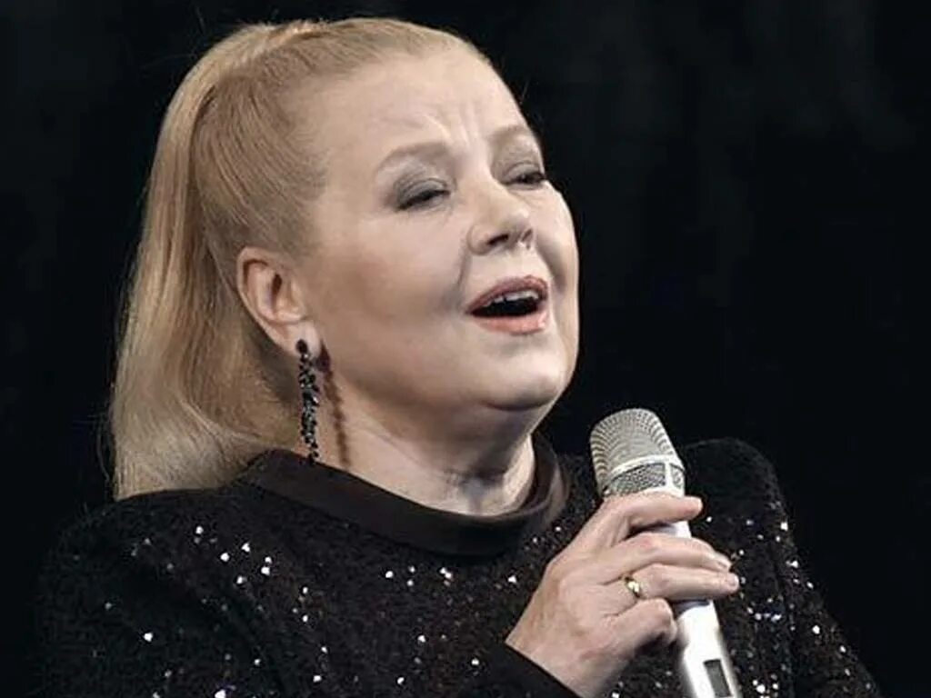 Могила аллы иошпе. Самохина анна актриса. Людмила петровна сечкина. Умершие советские певицы. Актриса александра стрельченко.