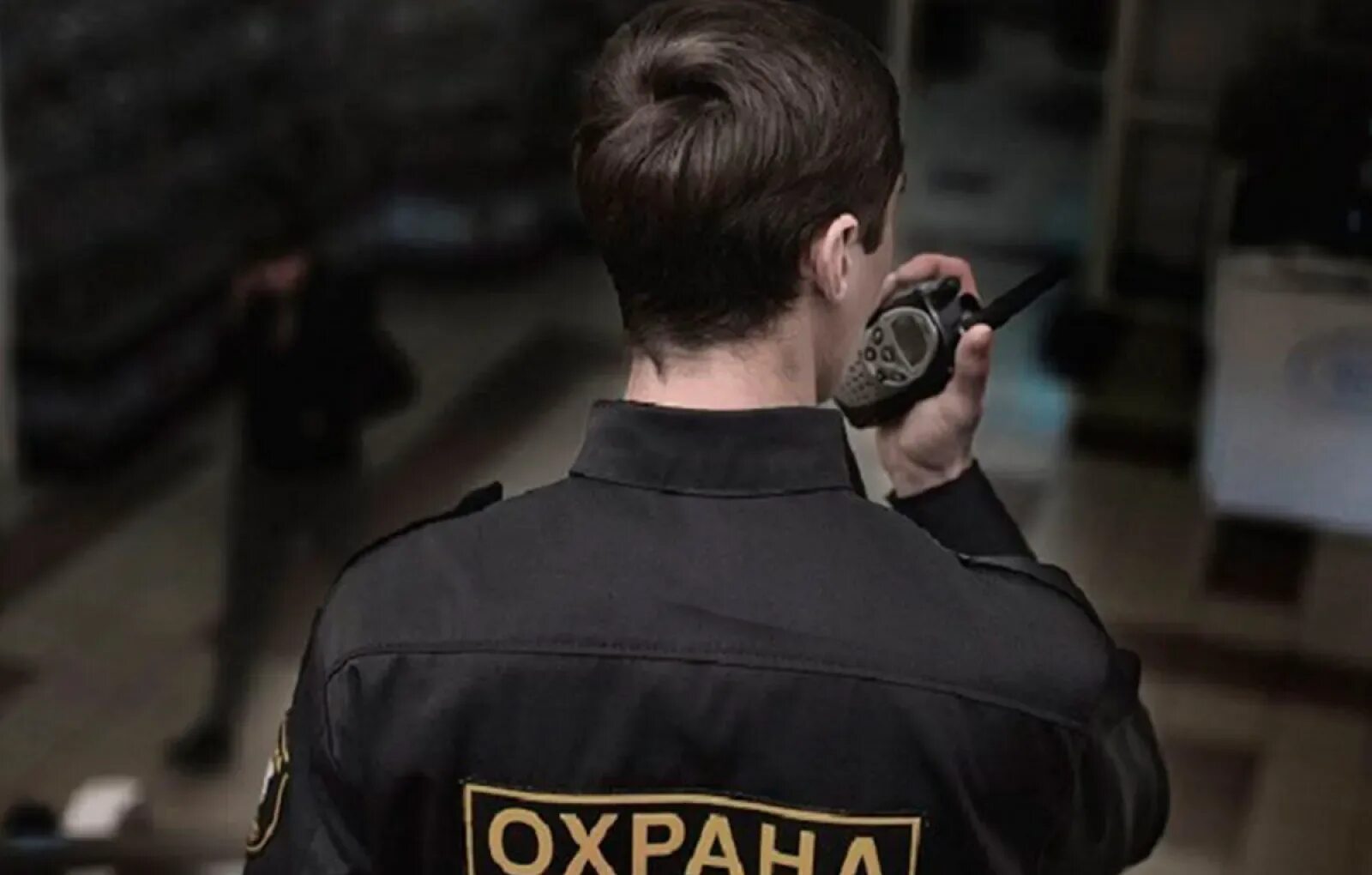 Охранное агентство форт с 2. Охрана москва 3 6. Охрана москва 3 6. Охранник в автосалон. Охрана москва 3 6.
