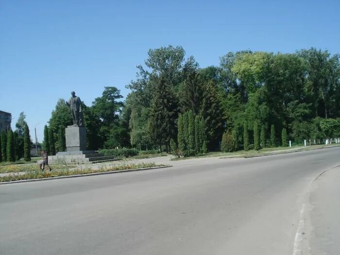 Староконстантинов аэродром. Хмельницкая область город староконстантинов. Крестовоздвиженский мужской монастырь (г. Староконстантинов, 60-е годы. Новости староконстантинова хмельницкой сегодня.