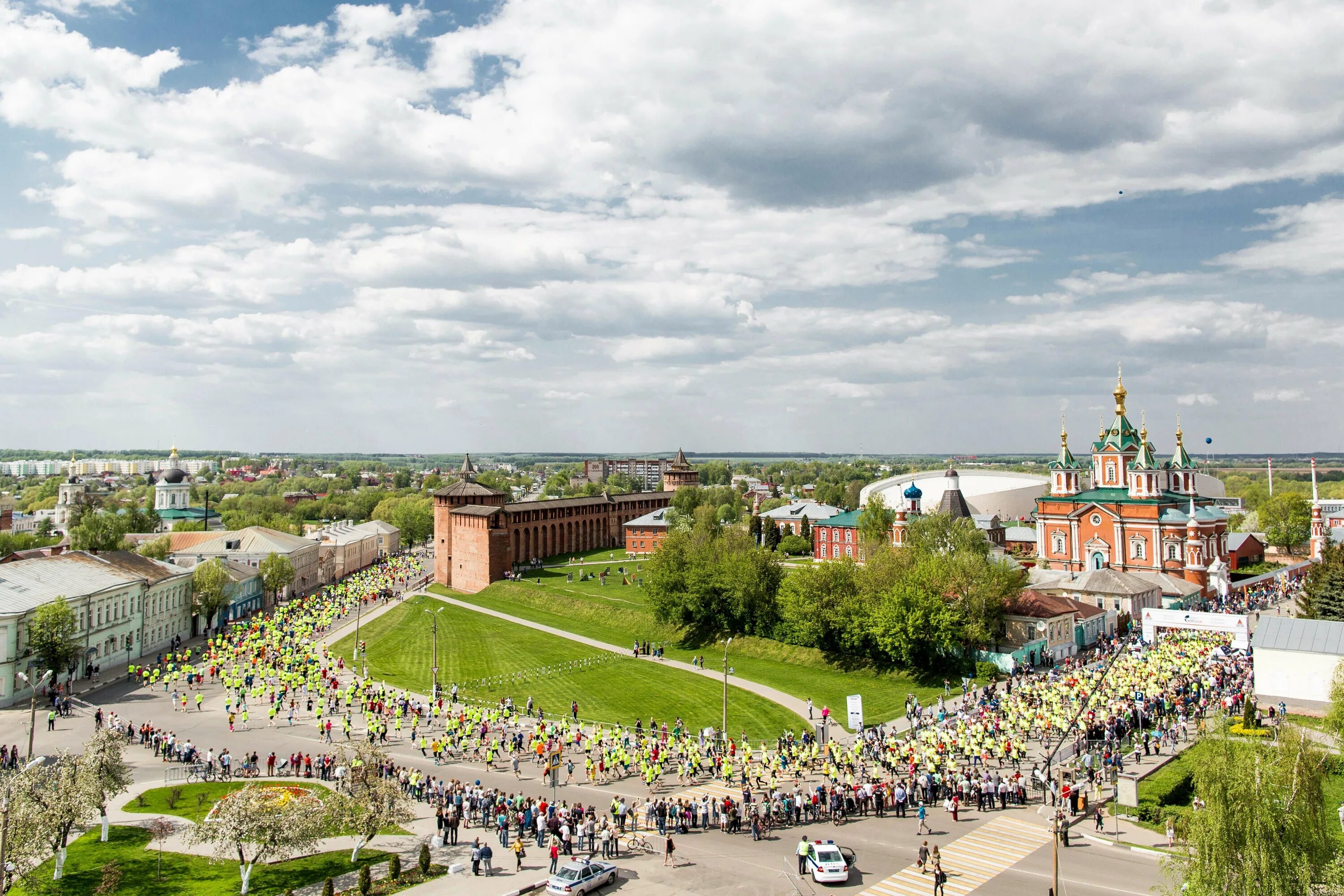 Погулять коломне. Коломна. Коломенский Кремль. Коломна Кремль сверху. Коломна Кремль вид сверху.