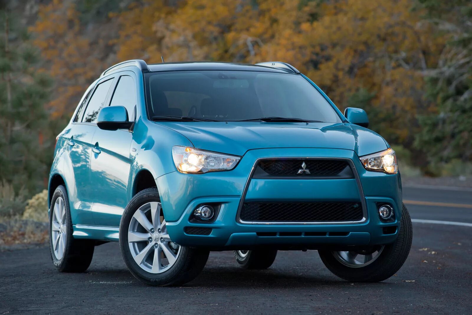 Сколько стоит мицубиси аутлендер. Mitsubishi Outlander Sport 2012. Mitsubishi Outlander Sport 2010. Митсубиси Аутлендер спорт 2014. Mitsubishi Outlander Sport 2013.