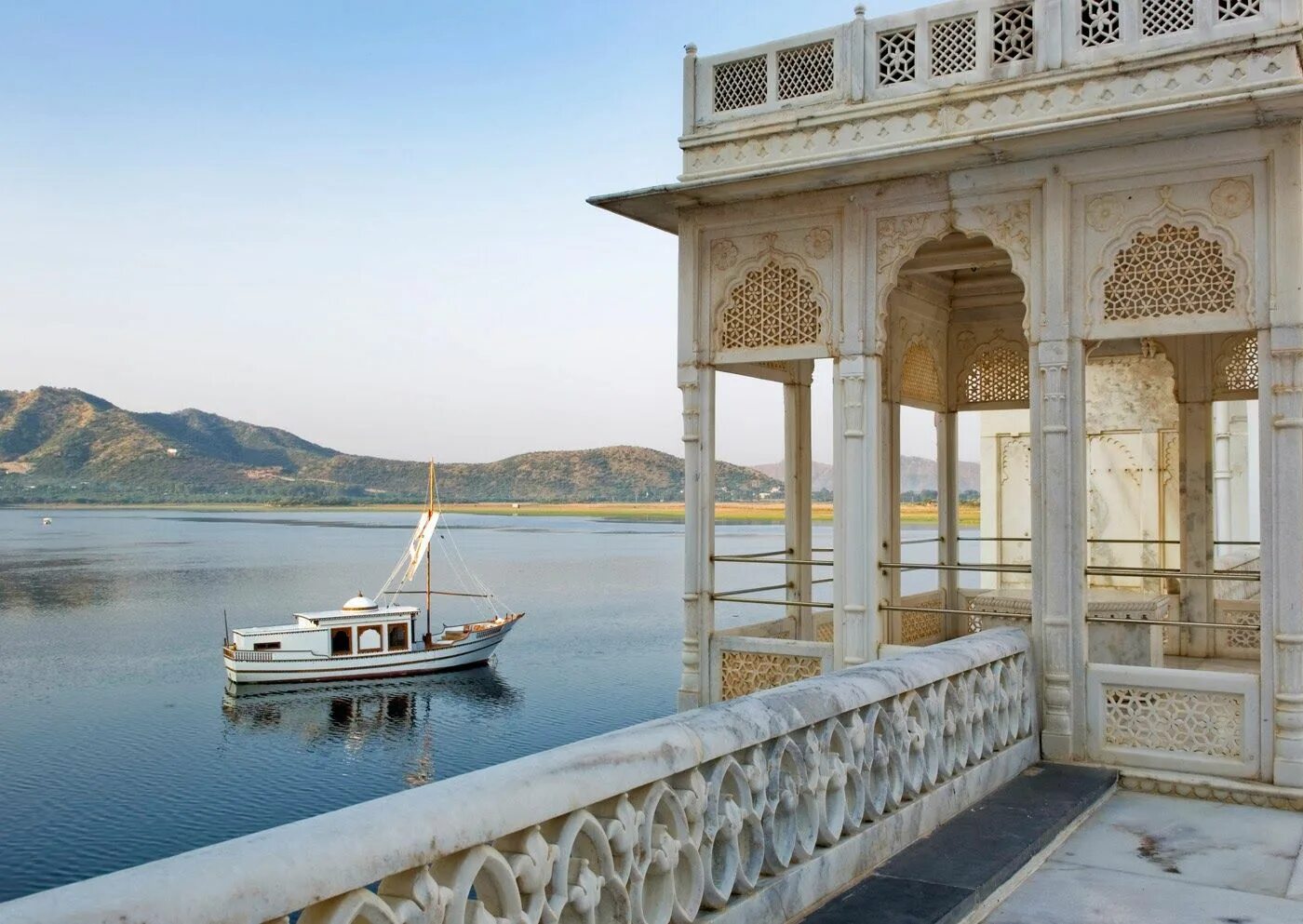 Taj lake. Озёрный дворец удайпур. taj lake palace, озёрный дворец, индия. тадж лейк палас удайпур. удайпур индия.