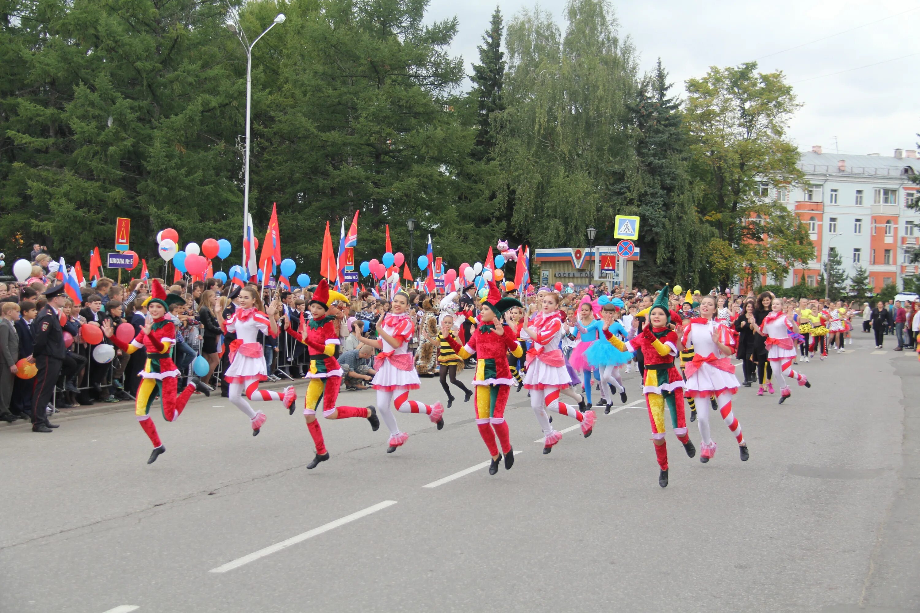 погода городе лыткарино. люди города лыткарино. лыткарино 2016. лыткарино день города салют 2022 года у дк мир. мэрия города лыткарино.