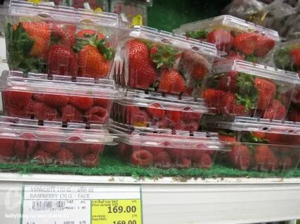 Пошли в магазин клубника