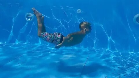 Видео под водой