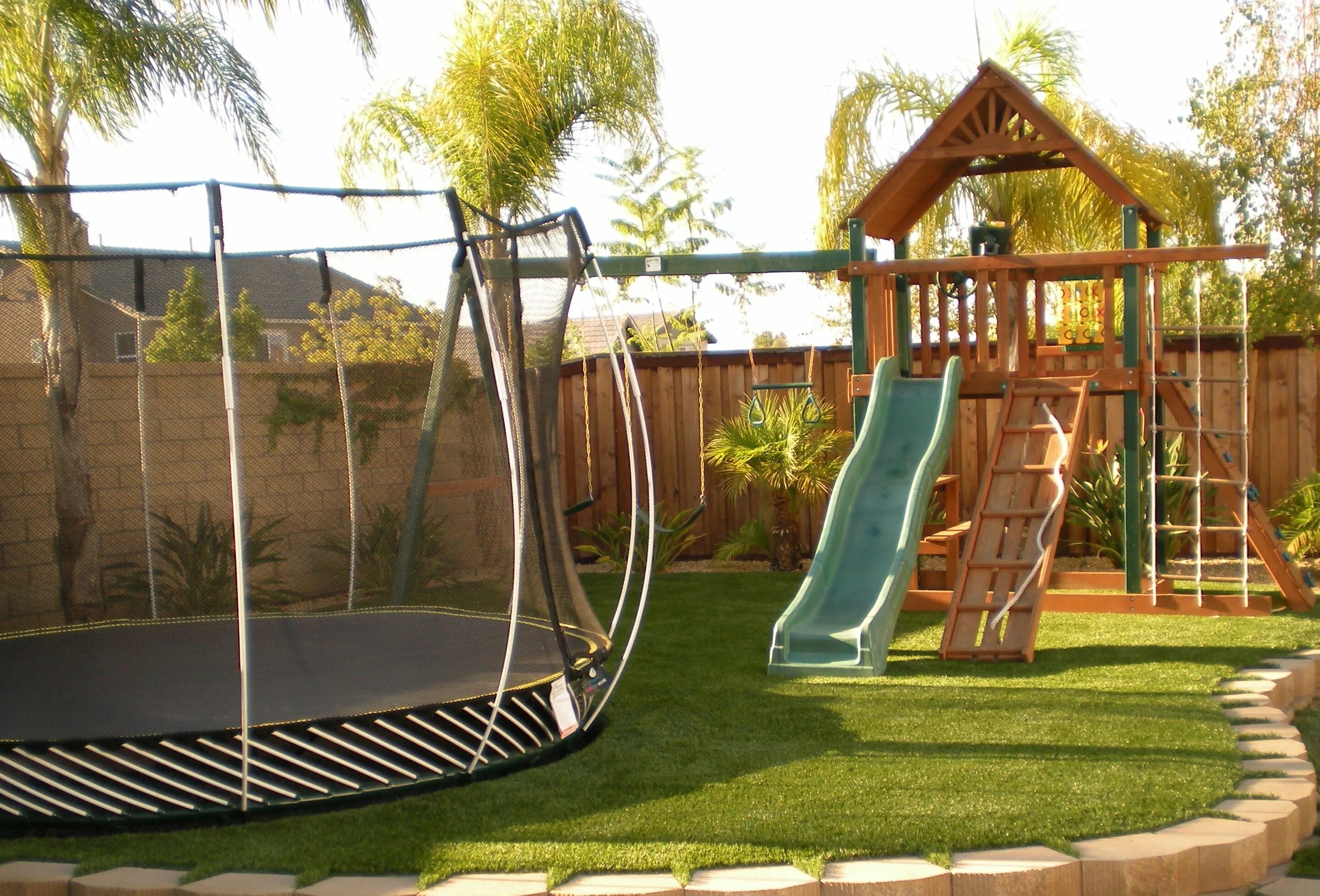 Под playground