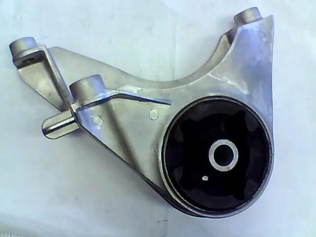GENERAL MOTORS 96626813 Опора двигателя передняя / OPEL Antara 2,4/3,2