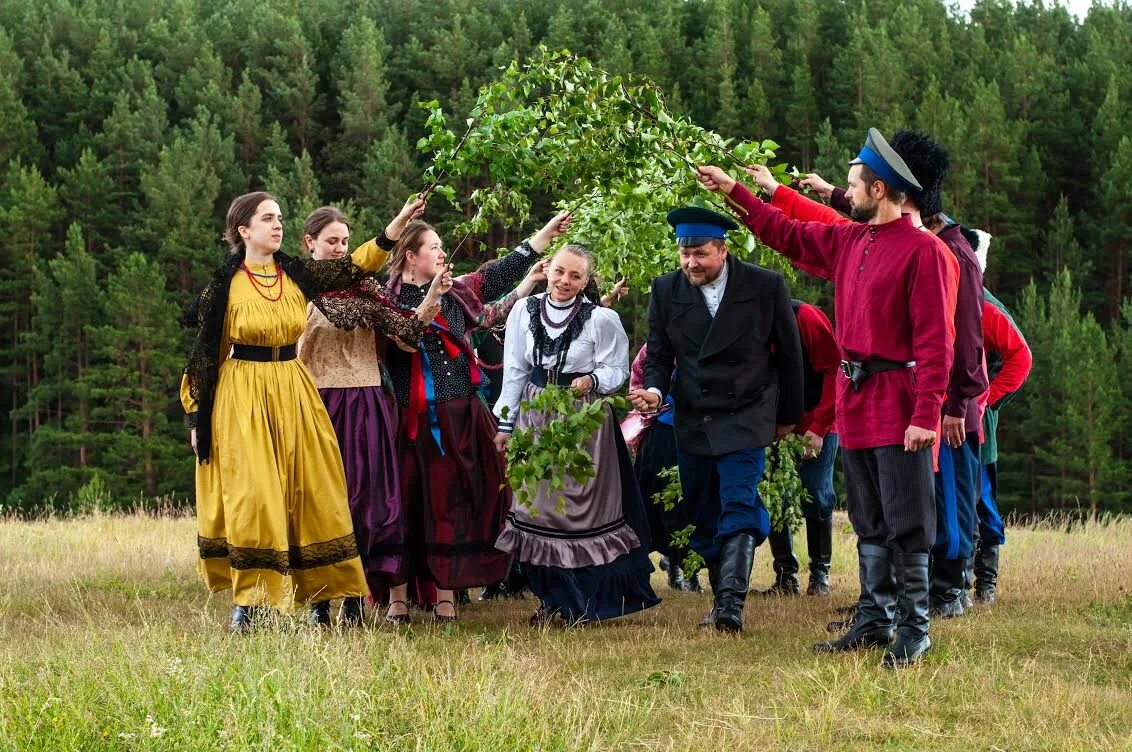 народы урала. народы урала. коренные народы урала. традиции народов урала. уральские народы.