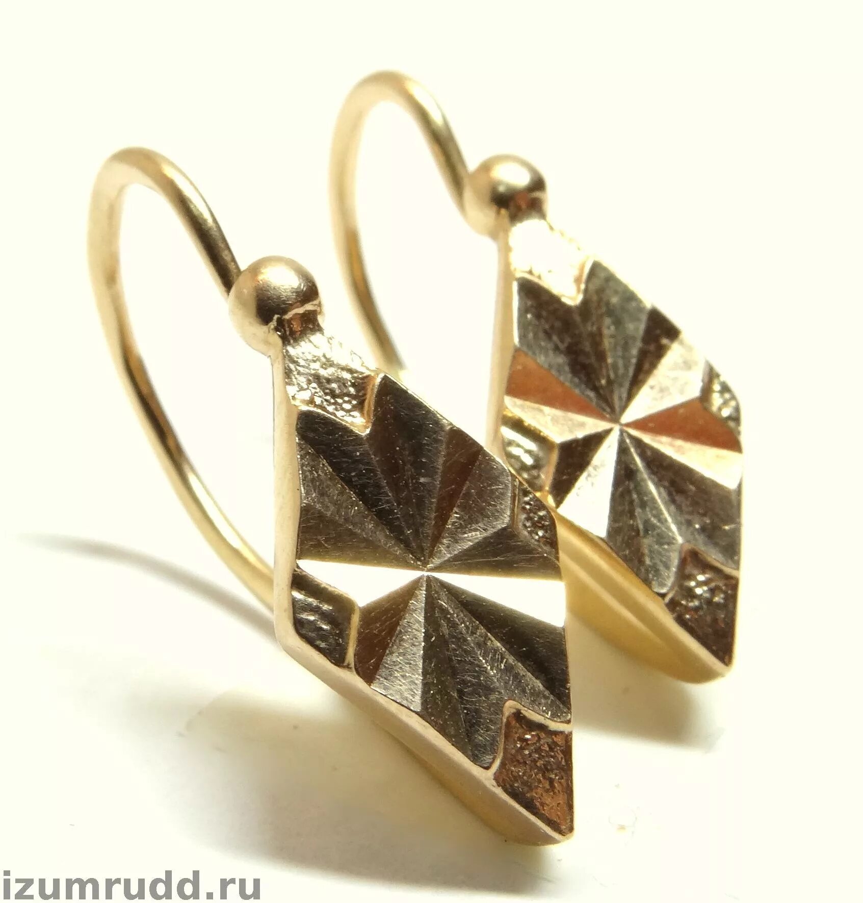 ромбик 585 золота. серьги золото 585 ромбик. серьги золотые ромбики 585 пробы. серьги золото ромбик. серьги золото ромбик.