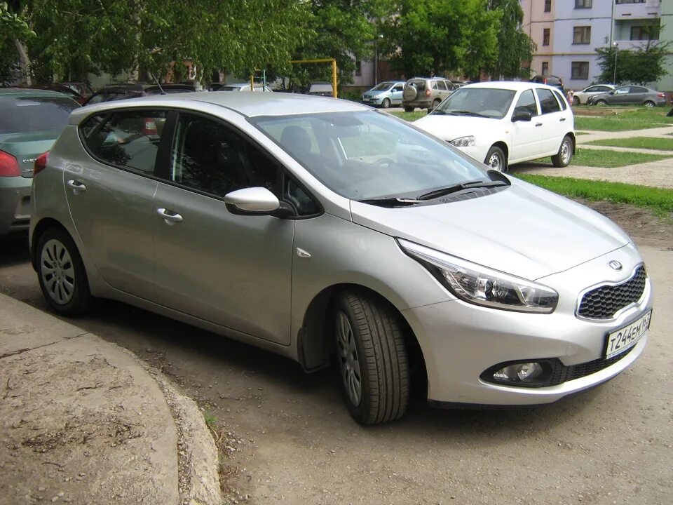 Купить киа солярис. Киа Солярис 1. Кия Солярис 2. Киа Сеед 1.6. Kia Solaris 755 31 авто.