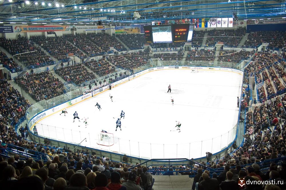 Хабаровск ледовый дворец платинум арена. Платинум арена красноярск концерт. Ледовая арена платинум красноярск. Платинум арена вместимость. Ледовый дворец платинум арена красноярск.