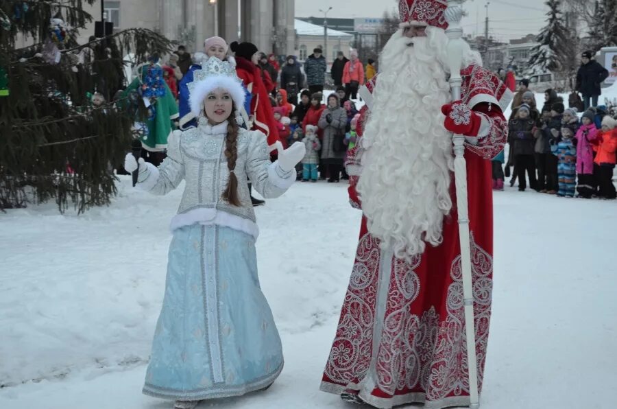 настоящая снегурочка из великого устюга. дед мороз кострома. настоящий дед мороз и снегурочка из великого устюга. дед мороз и снегурочка великий устюг. настоящая снегурочка из великого устюга.