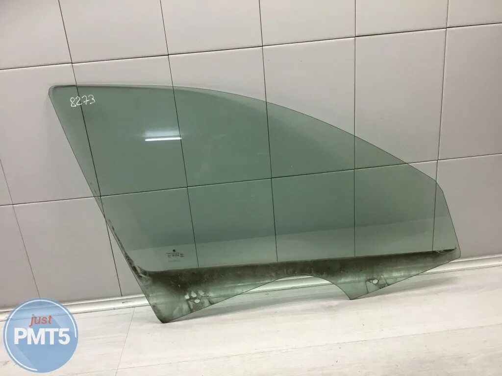 Фольксваген поло боковое стекло. Накладка vag арт. Шкода рапид стекло правой передней двери. Боковое стекло шкода. Стекло двери левой л 200.