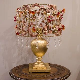 Настольная лампа с цветами